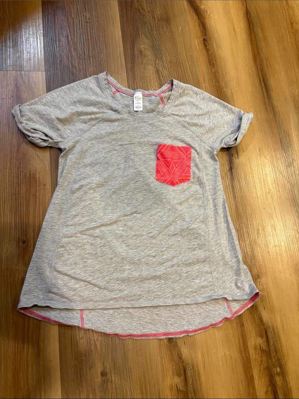 Ivivva Girls' Heather Gray Tee with Pink Pocket - Brand: